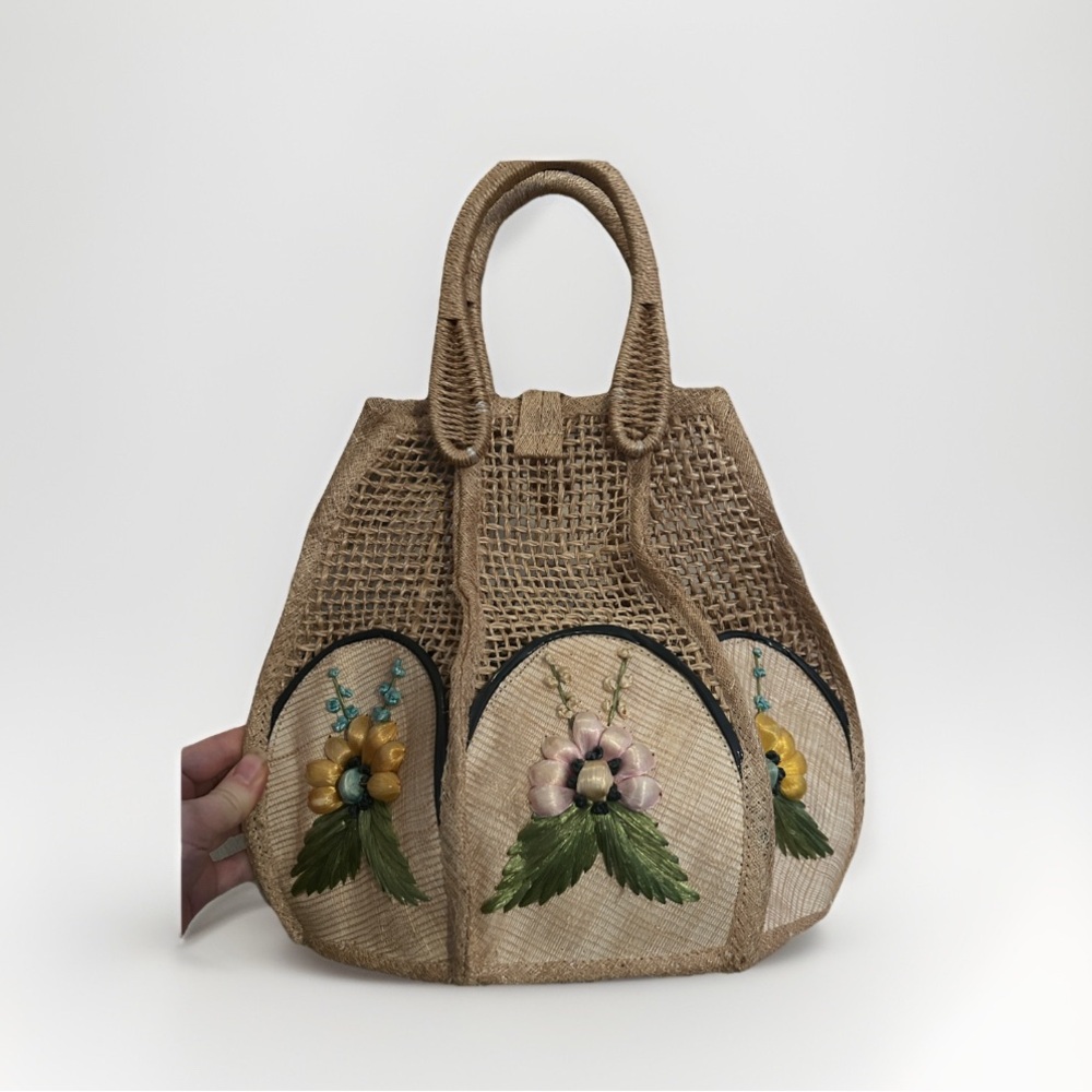Vintage 1950's Tan Woven Vacation Market Tote Floral Hand Bag cottagecore fairy
